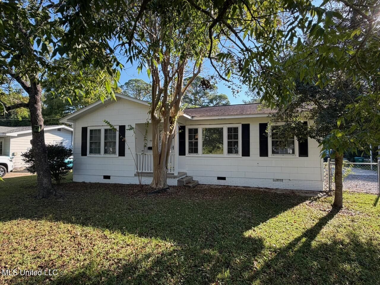 Property Photo: 4000 Chamberlain Avenue MS 39507