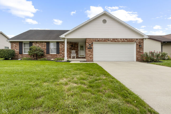 Property Photo: 3847 Bonaventure Drive IN 47203
