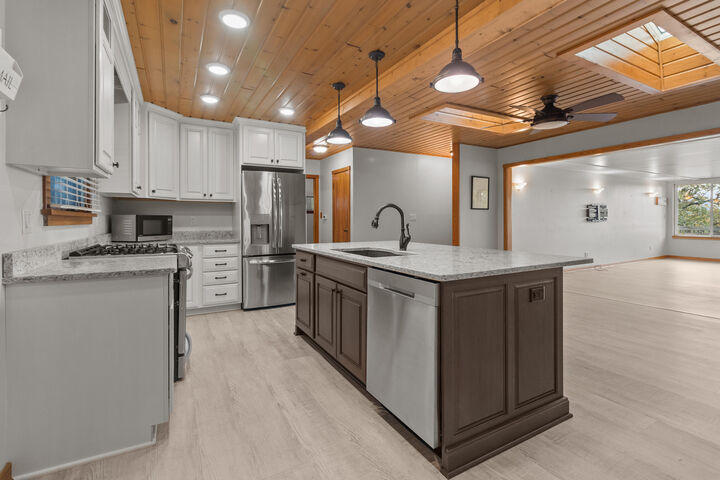 Property Photo: W5683 Park Rd WI 53121