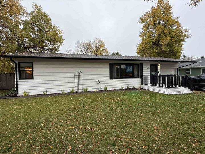 620 21st St NW  Minot ND 58703 photo