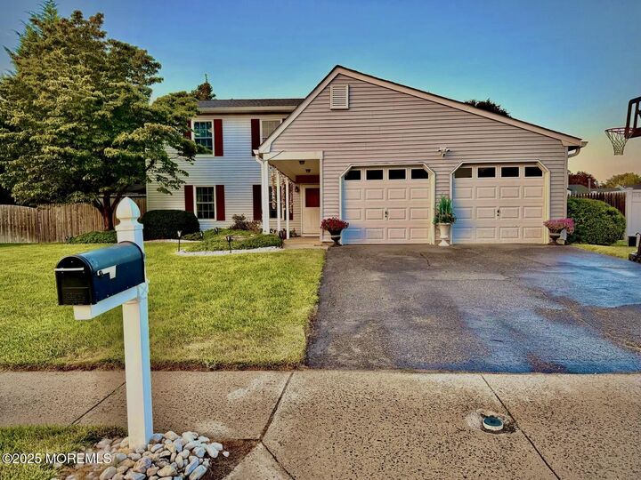 8 Hedgewood Road  Howell NJ 07731 photo