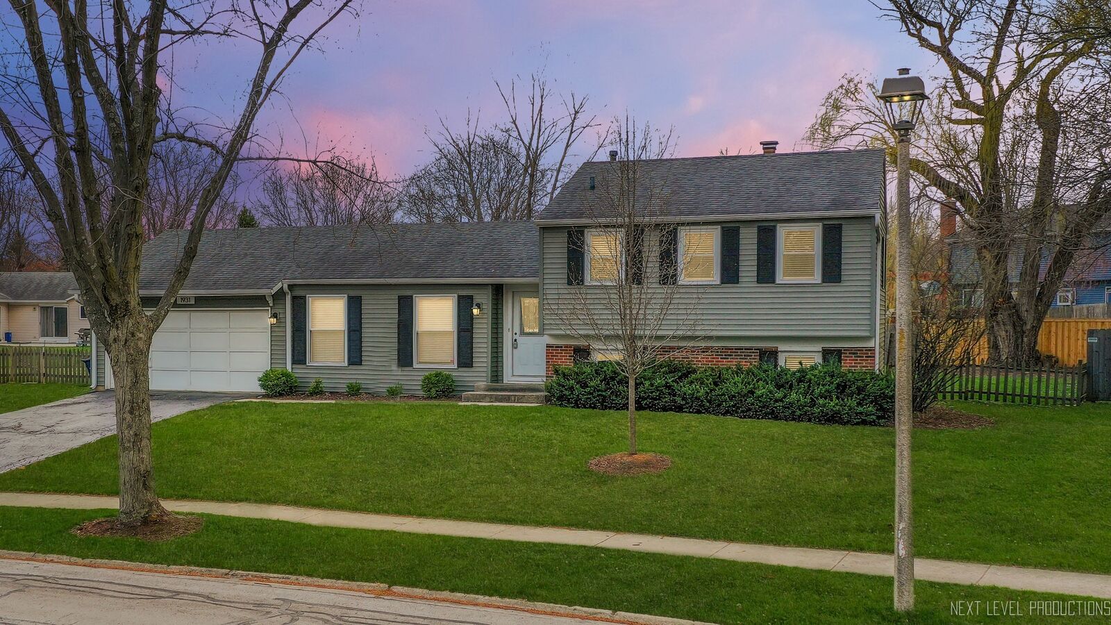 Property Photo: 1931 Ridgefield Lane IL 60565