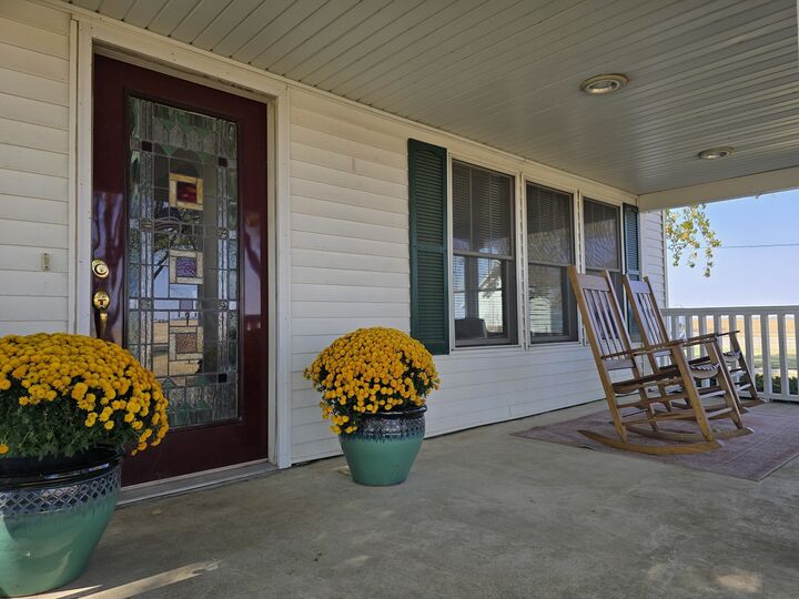 Property Photo:  2611 County Road 800  IL 61840 