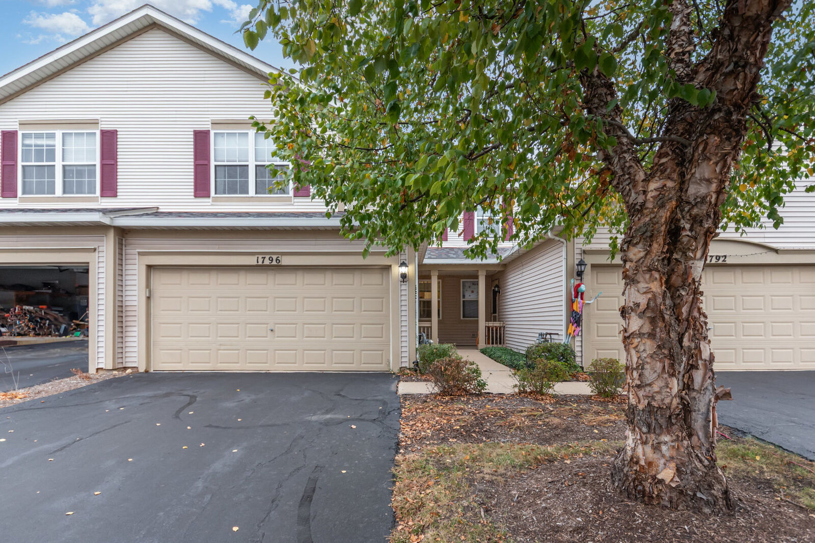 Property Photo:  1796 S Wentworth Circle  IL 60446 