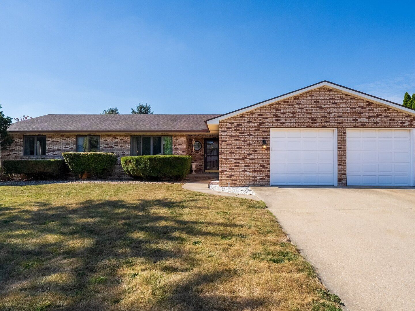 Property Photo: 315 Garden Road IL 61761