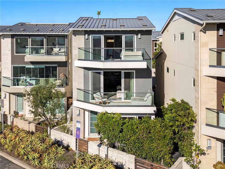 Property Photo: 5512 Seashore CA 92663