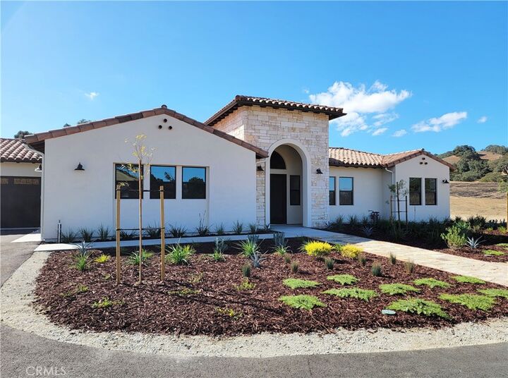 Property Photo: 8716 San Rafael Road CA 93422