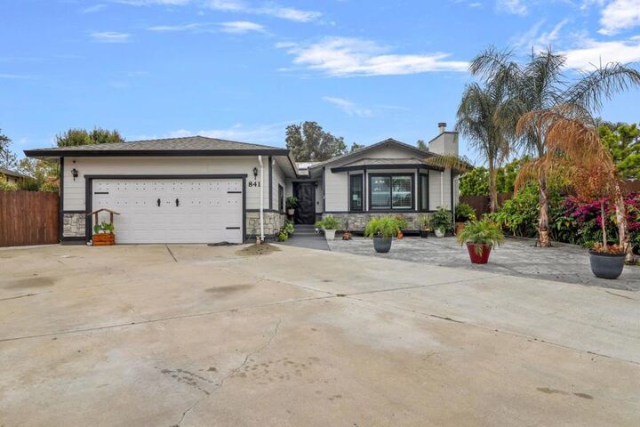 841 Calais Drive  Hollister CA 95023 photo