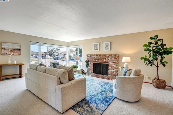 Property Photo:  1259 Eastshore Dr  CA 94501