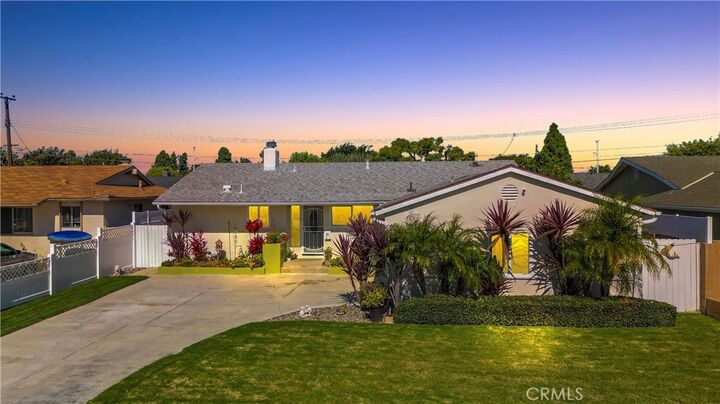 5131 Skylark  Huntington Beach CA 92649 photo