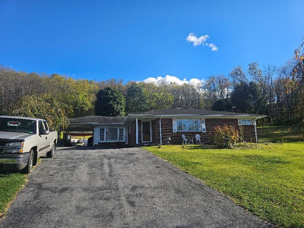 Property Photo: 785 Nemours Rd WV 24701