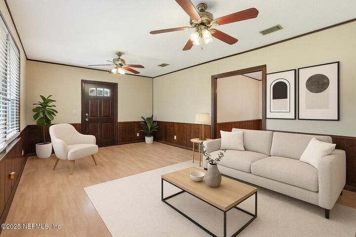 Property Photo: 1546 River Hills Circle W FL 32211