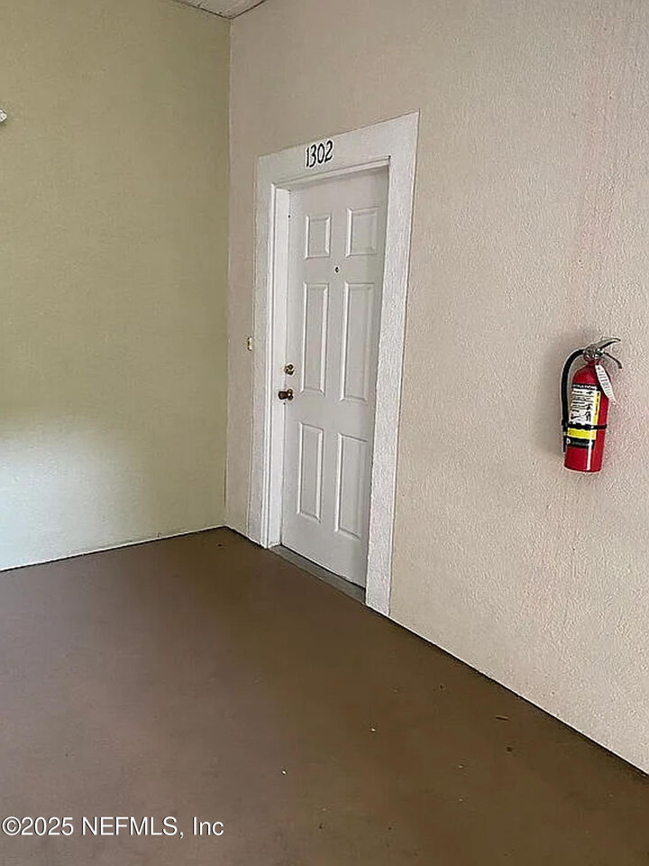 Property Photo: 7920 Merrill Road 1302 FL 32277