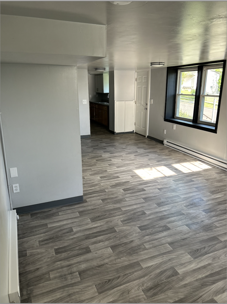 Property Photo:  542 Hazel Street N Unit 1  MN 55119 