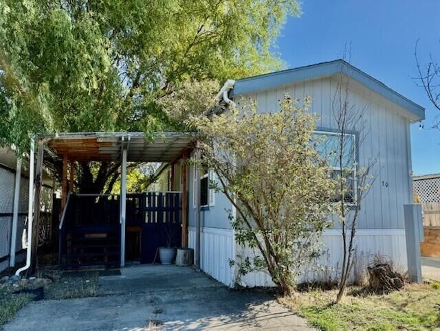 Property Photo: 3601 Avenue C Spc 30 OR 97503