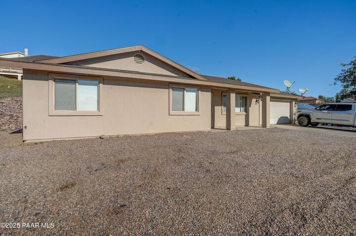 Property Photo: 5290 N Robert Road AZ 86314