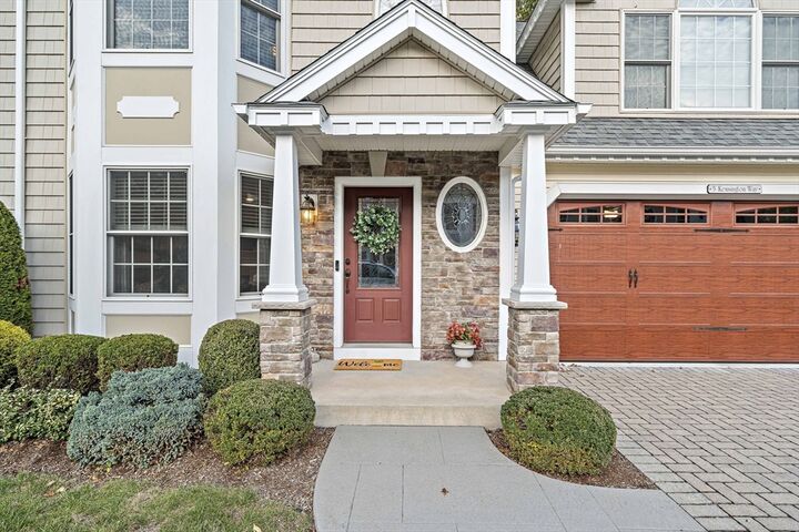 Property Photo: 5 Kensington Way 5 MA 01876