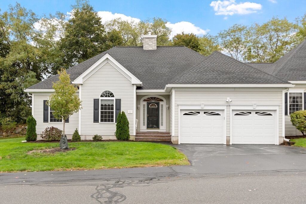 Property Photo:  11 Arbor Drive 11  MA 01826 