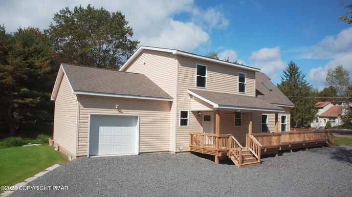 Property Photo:  158 Petrarch Trl Trail  PA 18210