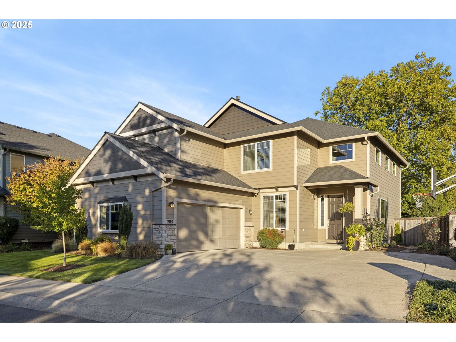 Property Photo:  2115 NE 154th Ave  WA 98684 