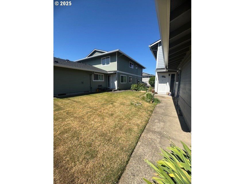 Property Photo:  1537 NE Kane Dr  OR 97030 