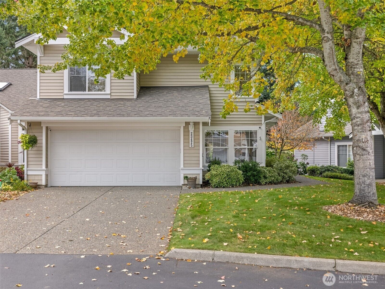 Property Photo: 23425 51st Avenue S WA 98032