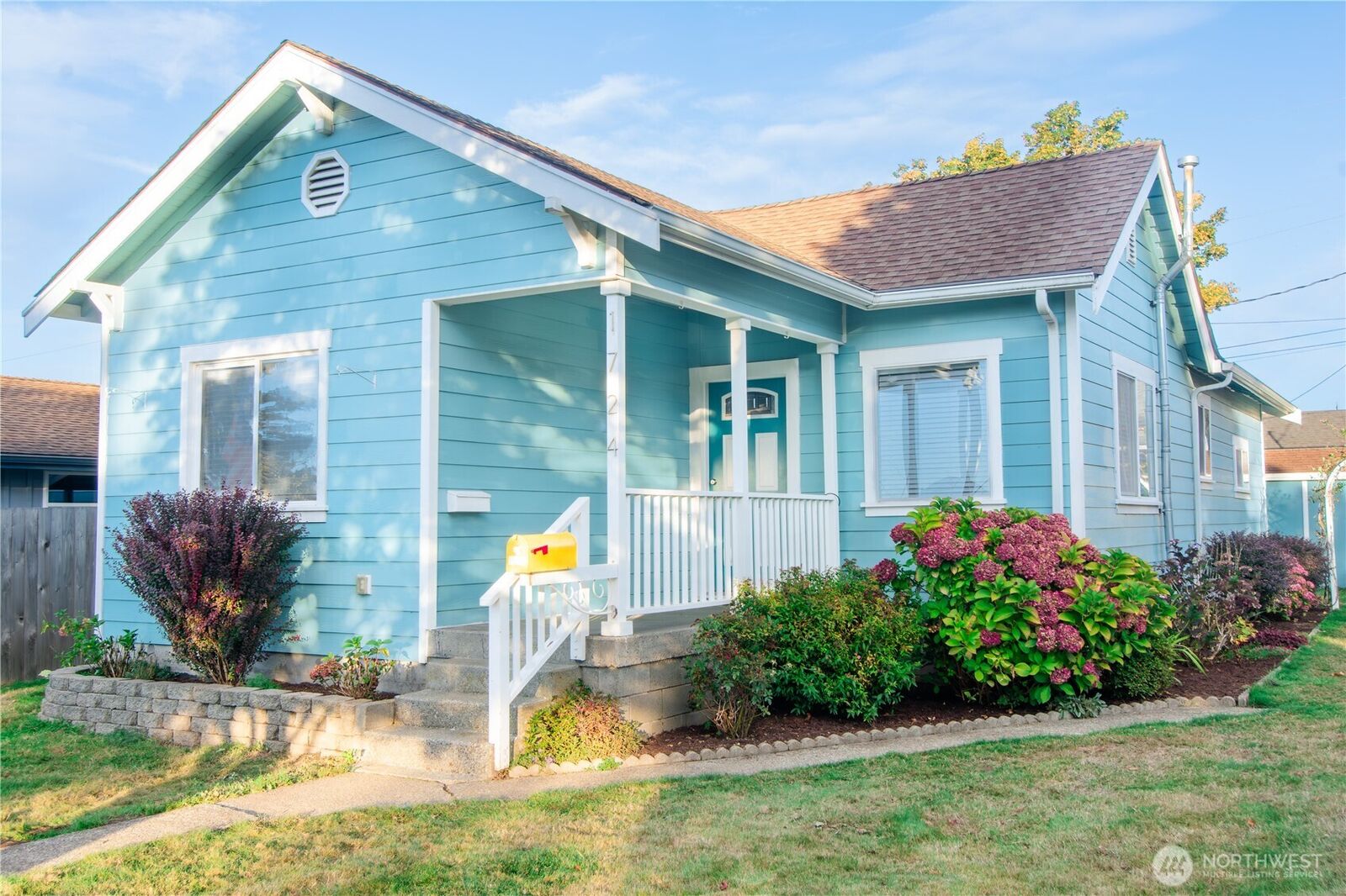 Property Photo:  1724  Iron Street  WA 98225 