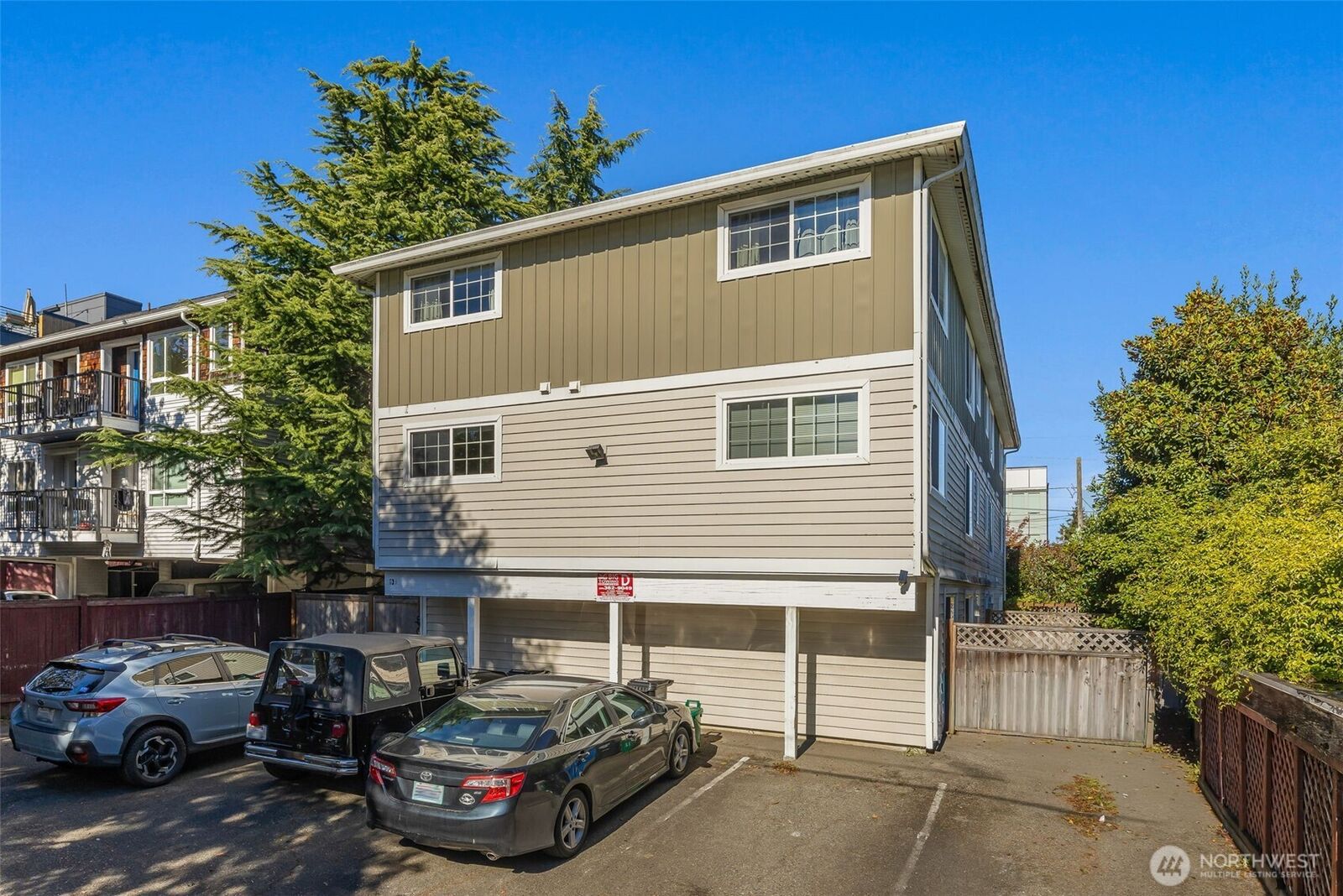 Property Photo: 633 NW 85th Street 101 WA 98117