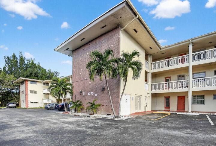Property Photo: 4770 NW 10th Court 104 FL 33313
