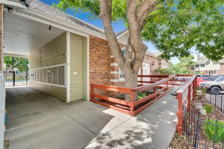 Property Photo: 970 S Dawson Way 9 CO 80012