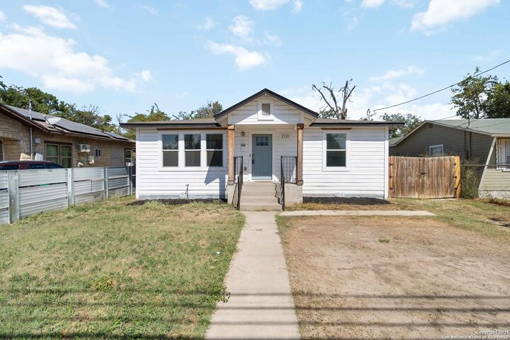 2131 Burnet  San Antonio TX 78202 photo
