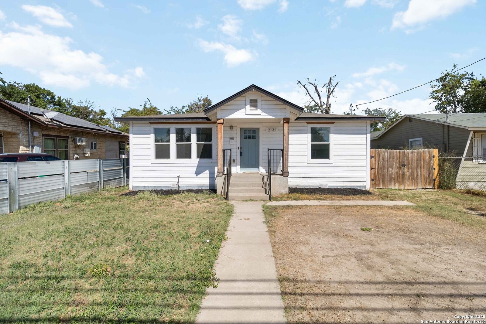 Property Photo: 2131 Burnet TX 78202