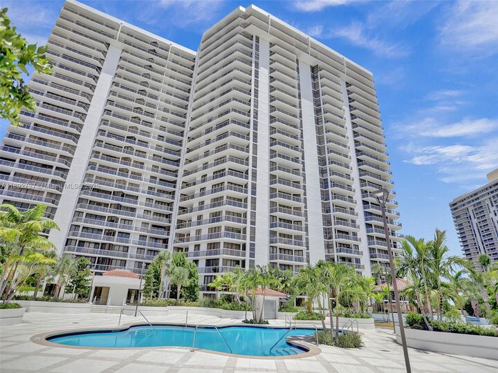 Property Photo: 20281 E Country Club Dr 210 FL 33180