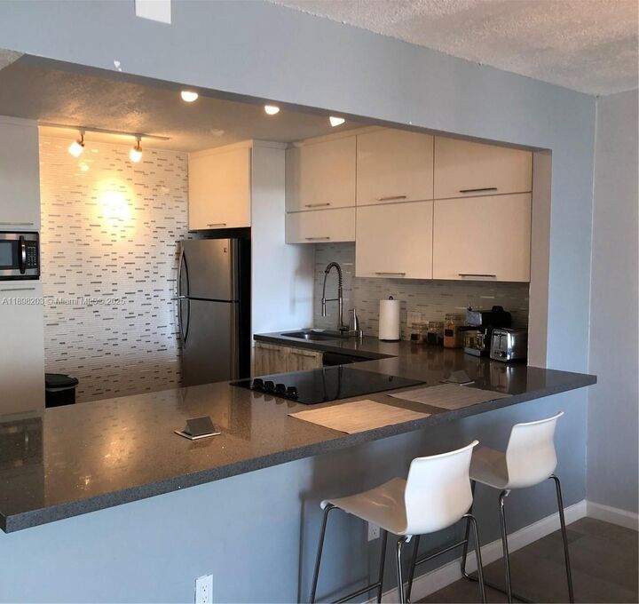 2851 NE 183rd St 605E  Aventura FL 33160 photo