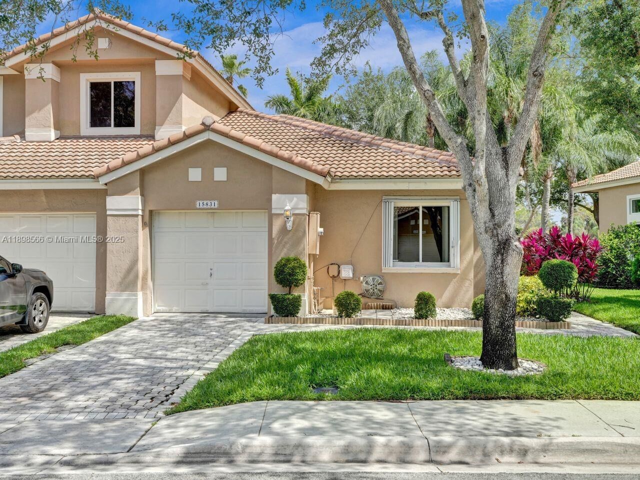 Property Photo: 15831 SW 10th St FL 33027