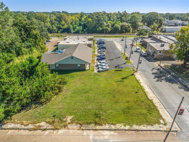 Property Photo: 116 W Port Street W LA 70634