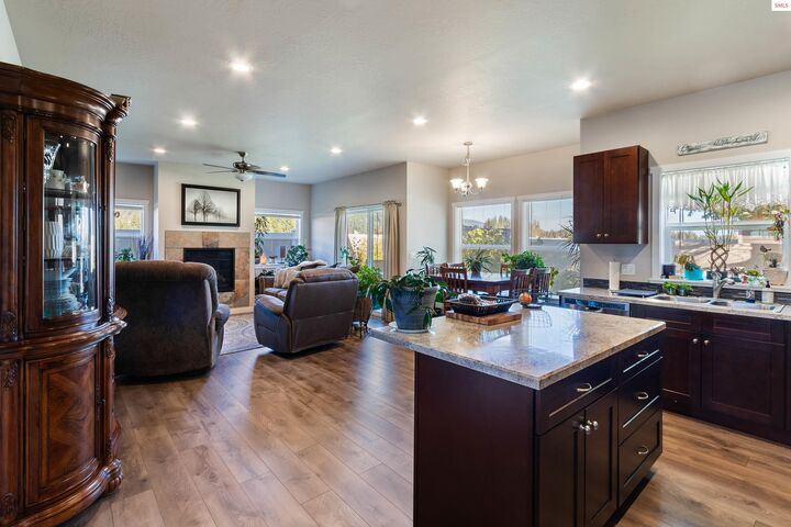 Property Photo: 318 Creekview Ct ID 83864