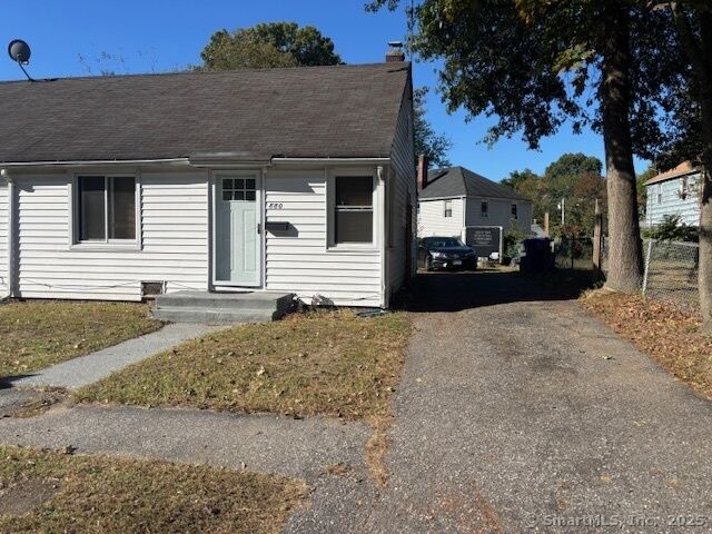 Property Photo:  880 Pearl Harbor Street  CT 06610