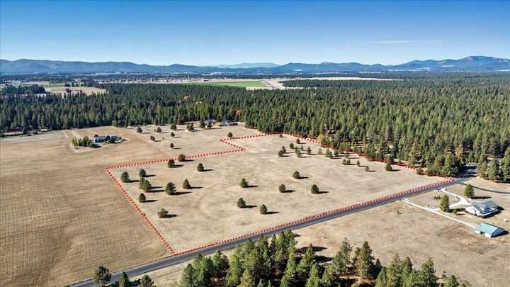 Property Photo: 331xx N Charby Ln WA 99006