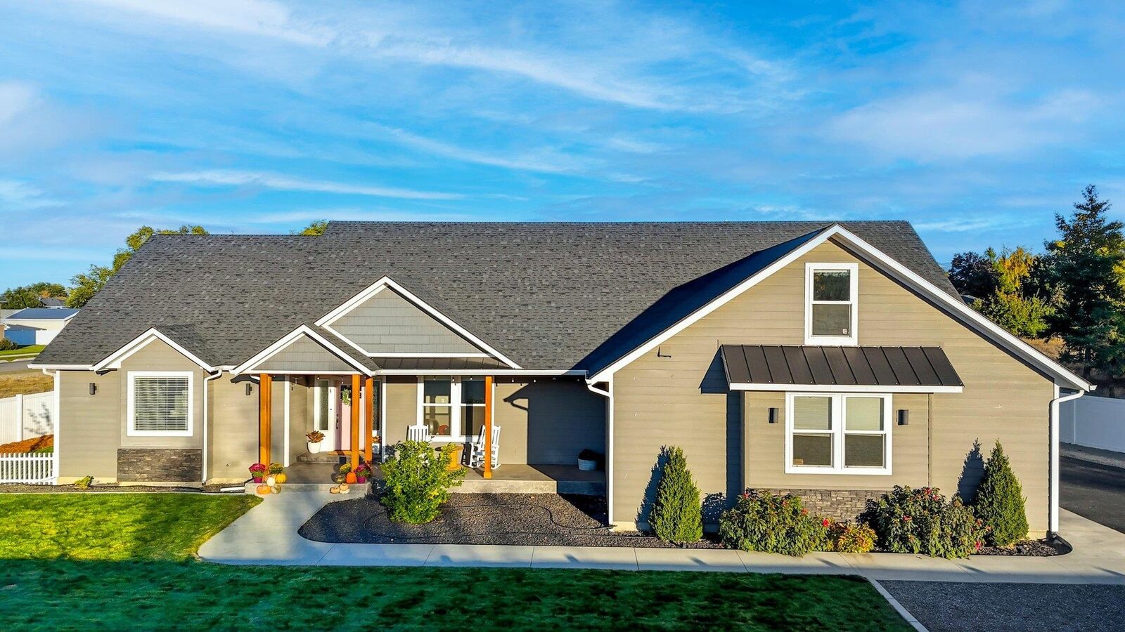 Property Photo: 17107 E Cataldo Ave WA 99016