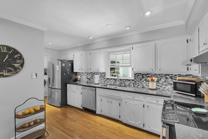 Property Photo: 489 Royal Oak Drive SC 29302