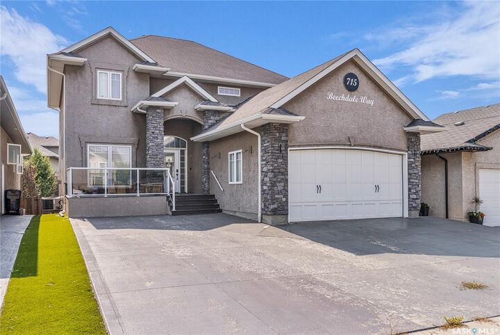 Property Photo:  715 Beechdale Way  SK S7V 0A5 