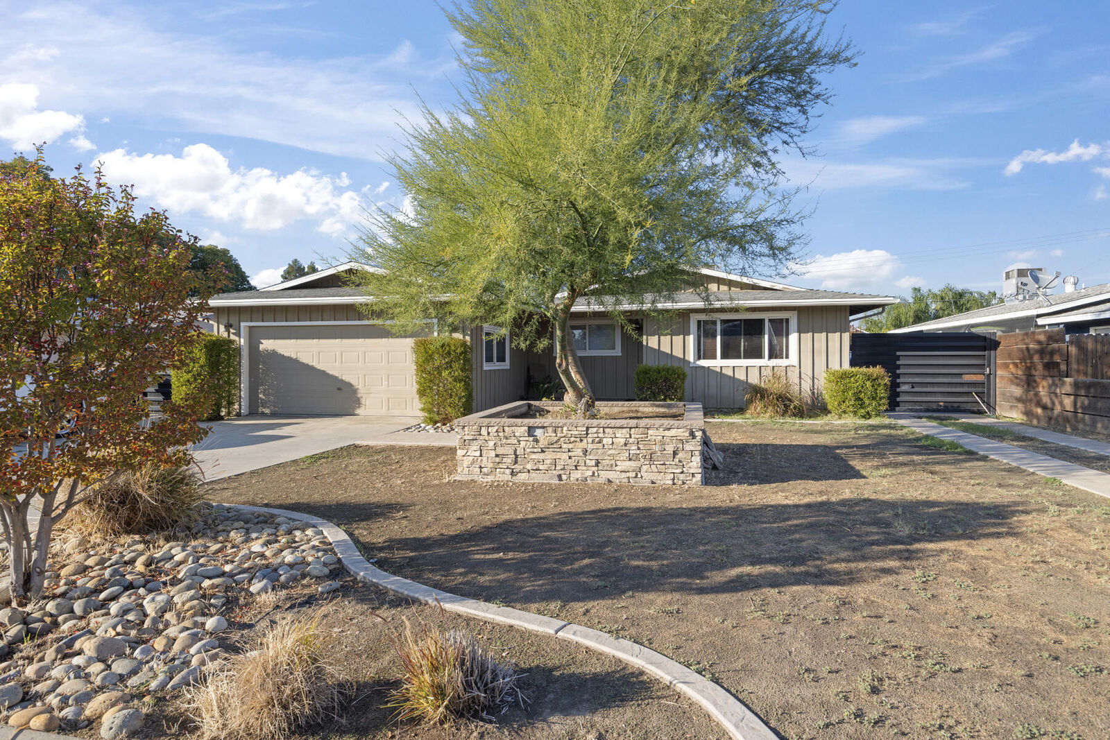 Property Photo:  3804 W Judy Avenue  CA 93277