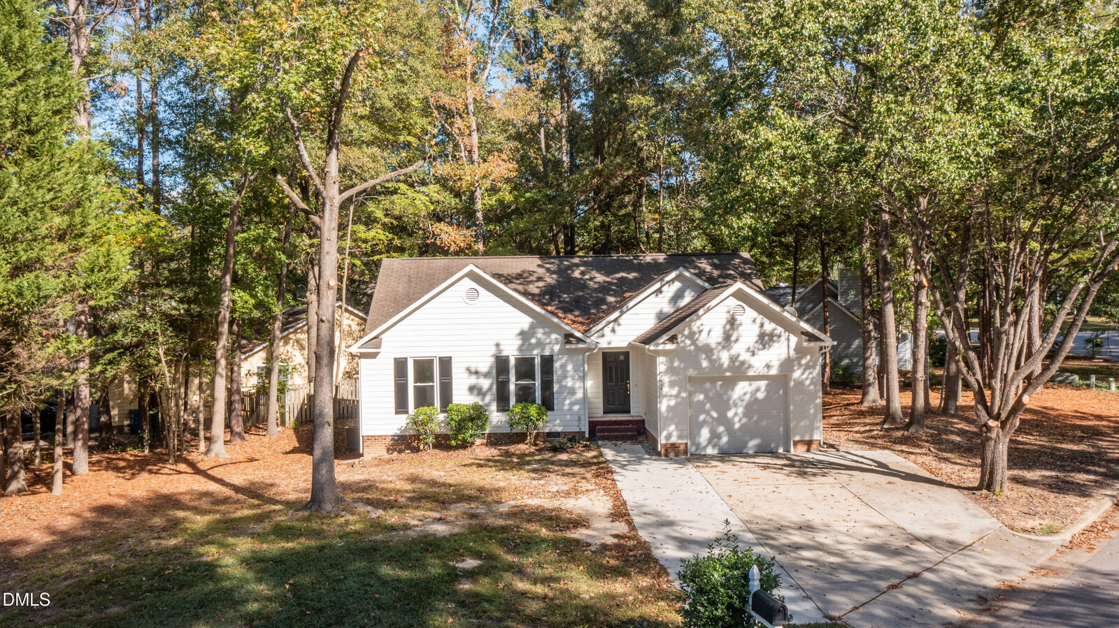 Property Photo: 3609 Singleleaf Lane NC 27616