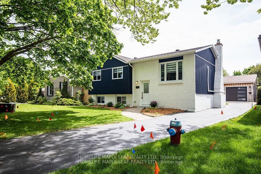 Property Photo:  689 Macyoung Drive W  ON N2Z 1T1 