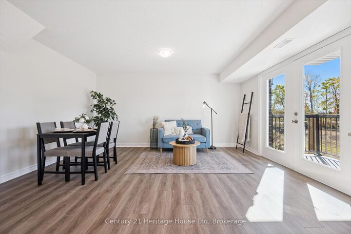 Property Photo:  465 Garafraxa Street W 5  ON N1M 0L6 