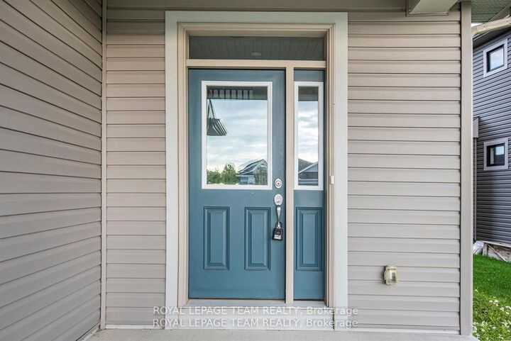 Property Photo:  521 Kindred Crescent  ON K0G 1J0