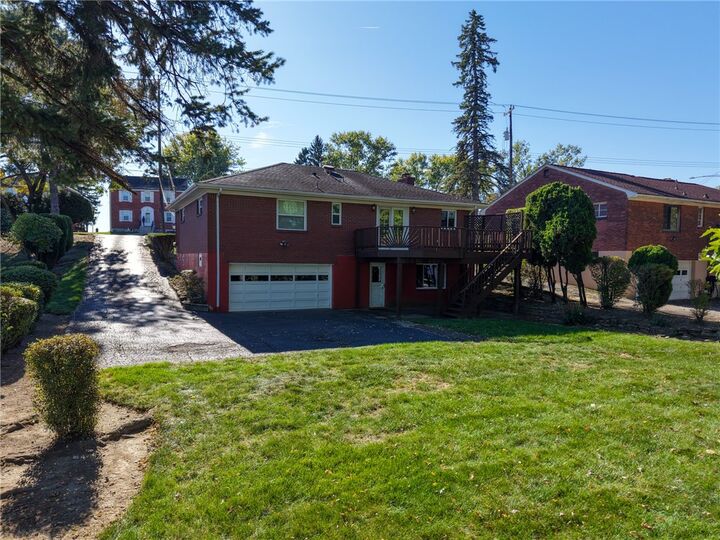 Property Photo: 1304 Bower Hill PA 15243