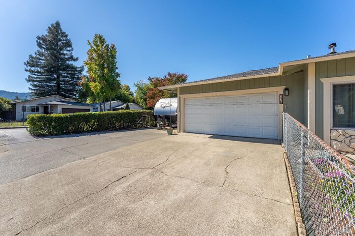 Property Photo:  216 Bonnie Lane  CA 95490 