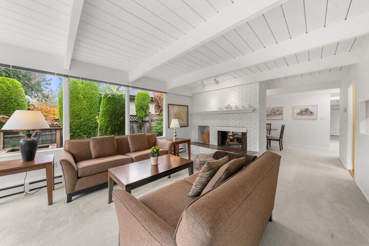 Property Photo: 749 Winona Avenue BC V7R 2B2